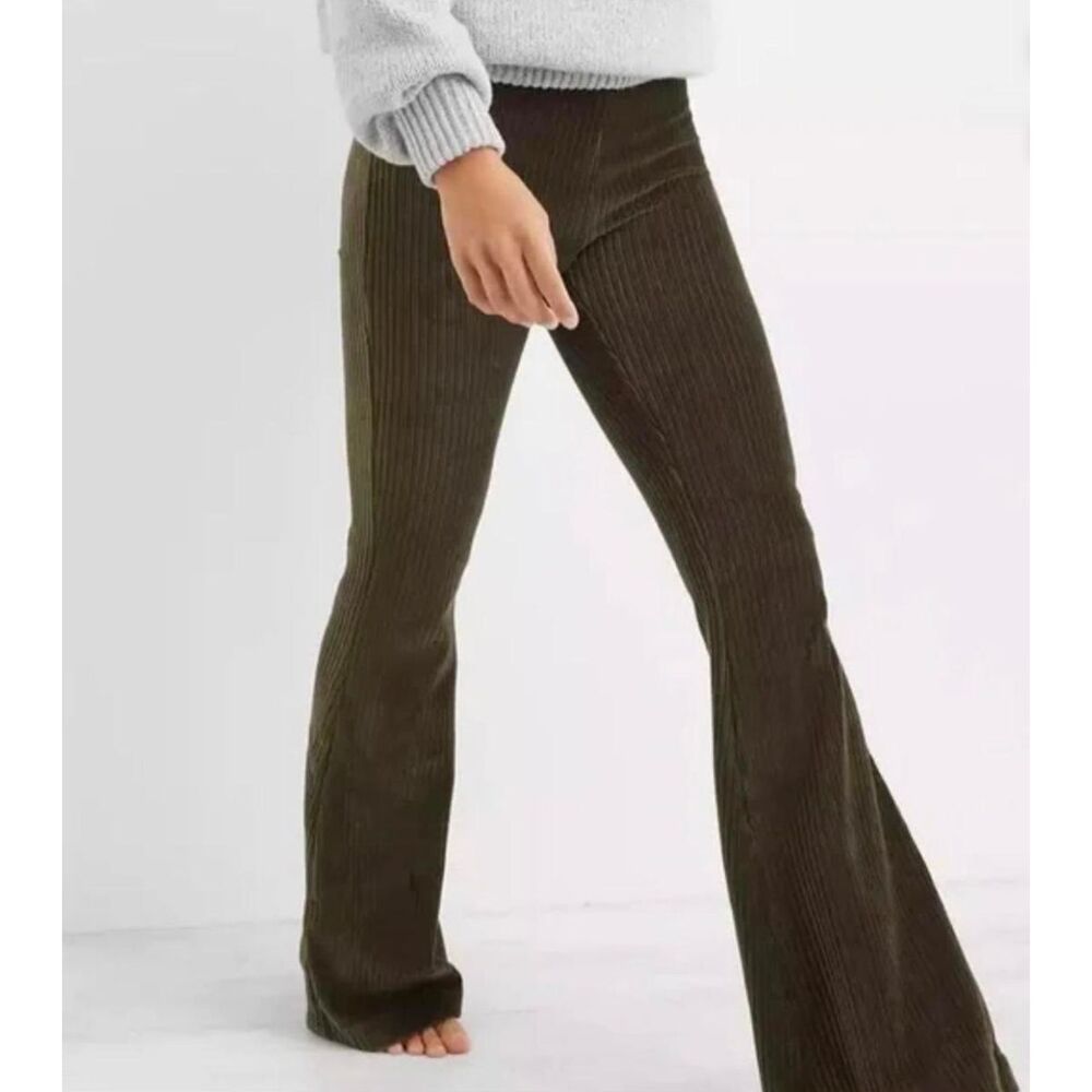 AERIE Groove-On Rib Olive Green Velour High Waist Flare Pants Womens Small